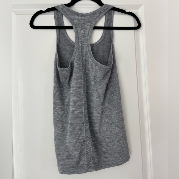 Lululemon Swiftly Tech 2.0 Tank Grey Size 4 - Picture 3 of 5